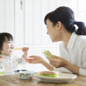 Sữa tươi, sữa bột và sự phát triển của trẻ